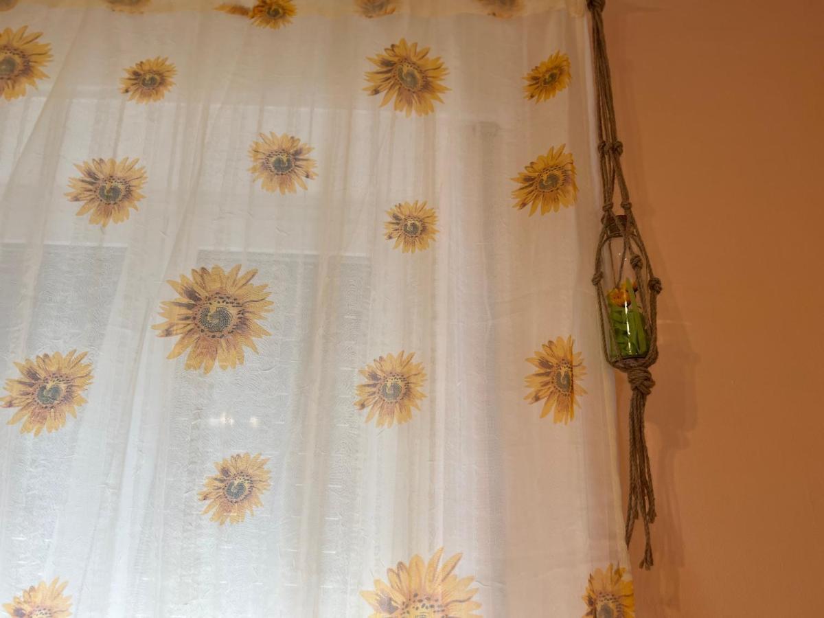 Bed and Breakfast Vicino A Tutto Vercelli Exterior foto